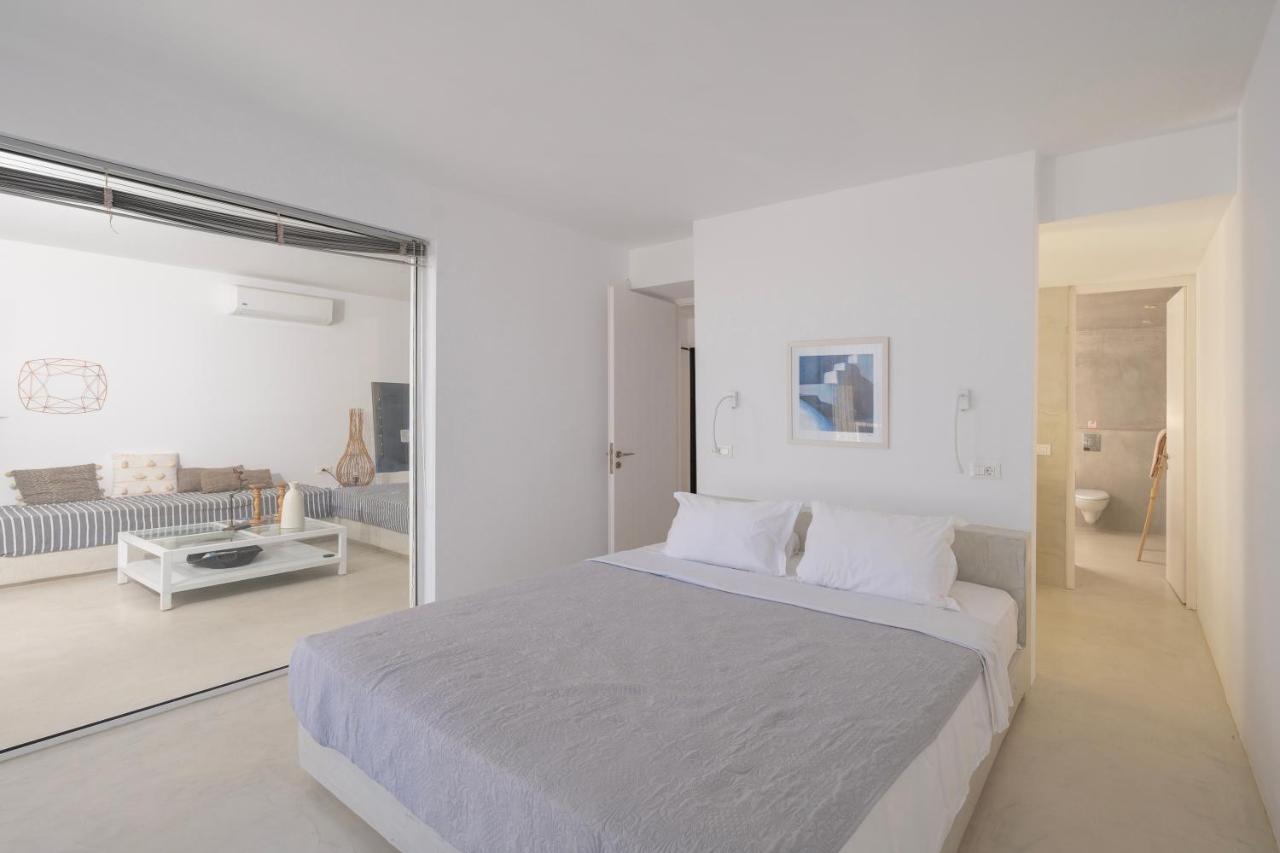 Infinite Blue Luxury Suites Fira  Exterior photo